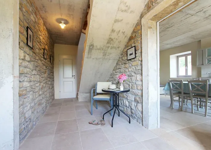 Flora Διαμέρισμα